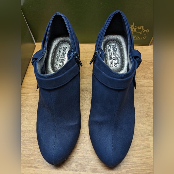 Coach and Four Booties Women's Size 6 Shootie Blue - Picture 3 of 8